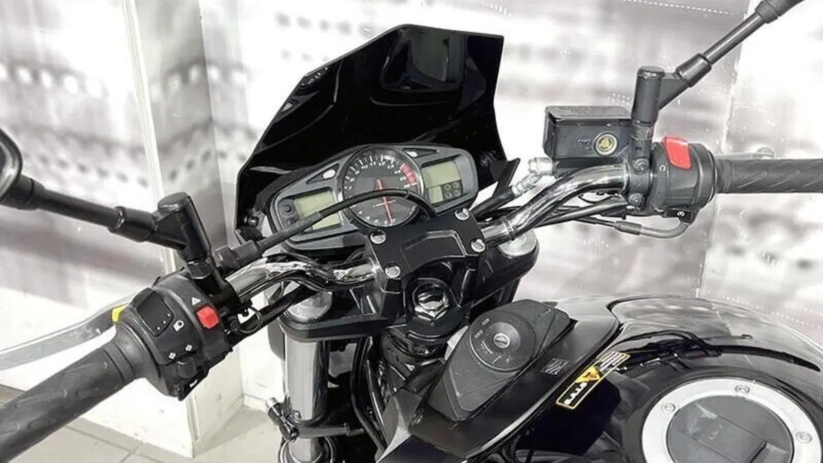 Suzuki GSR 600 (2006 - 11)  (6)