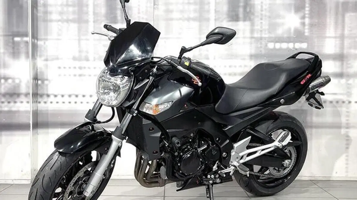 Suzuki GSR 600 (2006 - 11)  (7)