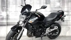 Suzuki GSR 600 (2006 - 11)  (7)