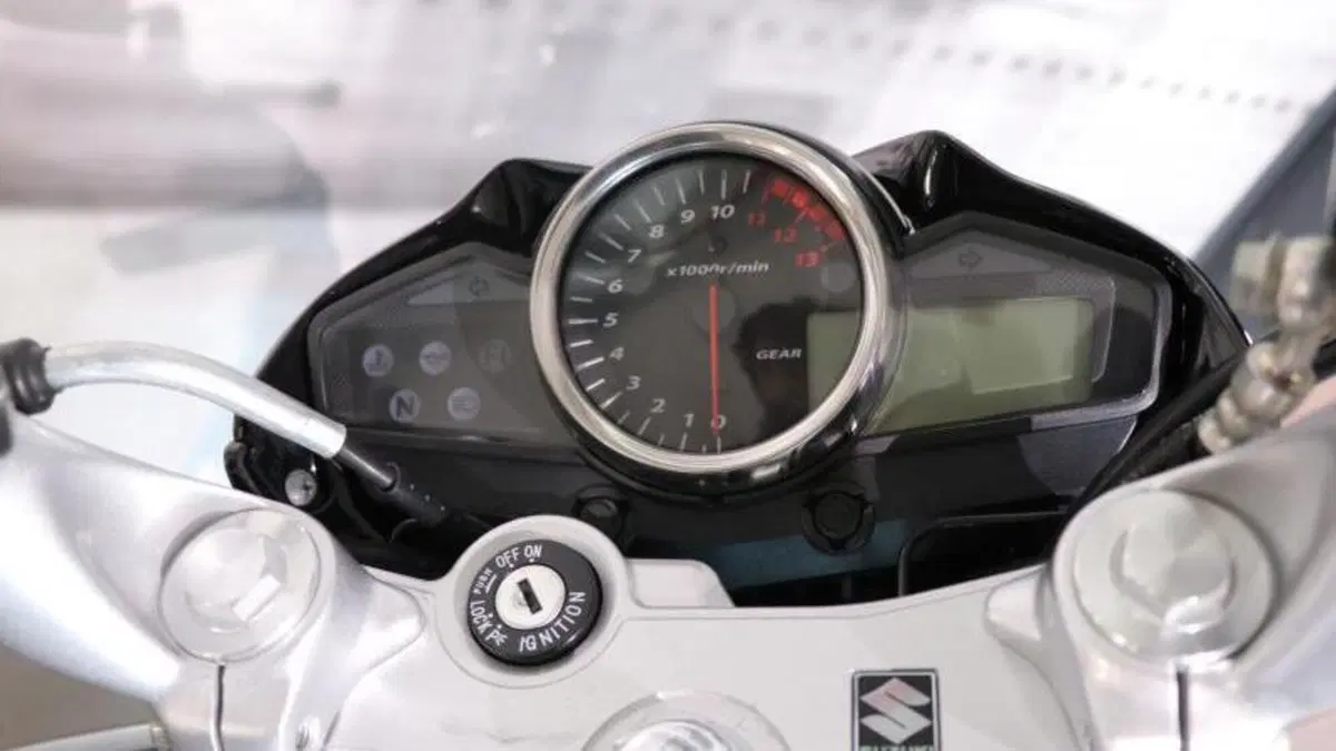 Suzuki Inazuma 250 (2012 - 17)  (6)