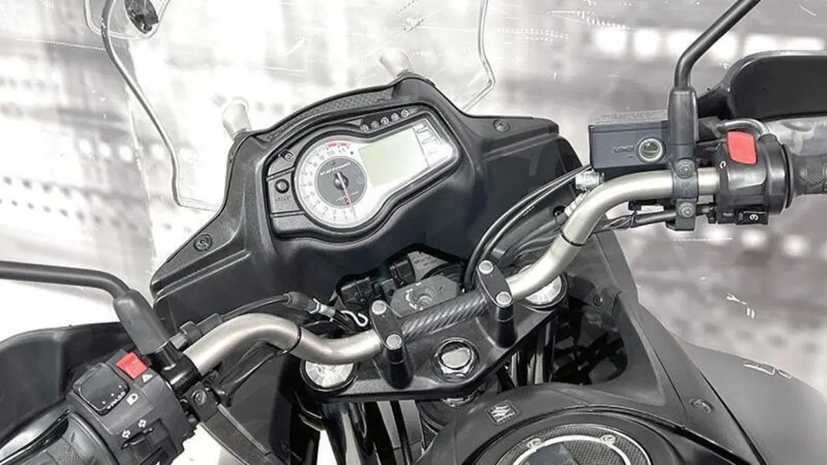 Suzuki V-Strom 650XT ABS (2015 - 17)  (6)