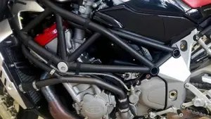 MV Agusta Brutale 910 R (2006 - 11)  (3)