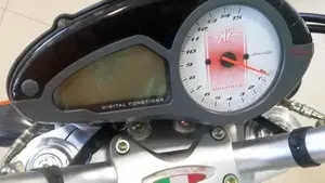 MV Agusta Brutale 910 R (2006 - 11)  (5)