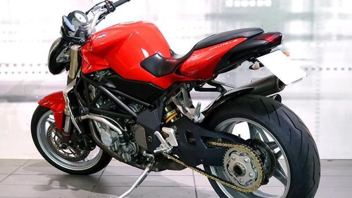 MV Agusta Brutale 910 S (2005 - 11)  (2)