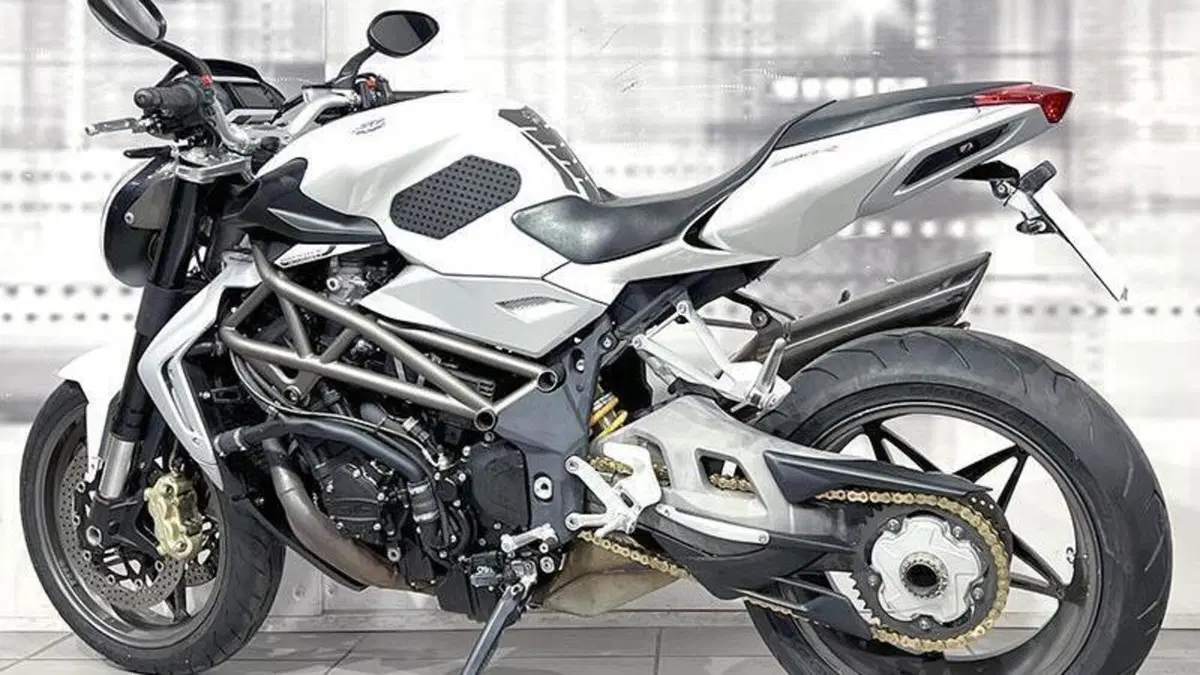 MV Agusta Brutale 990 R (2009 - 12)  (2)