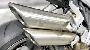 MV Agusta Brutale 990 R (2009 - 12)  (3)