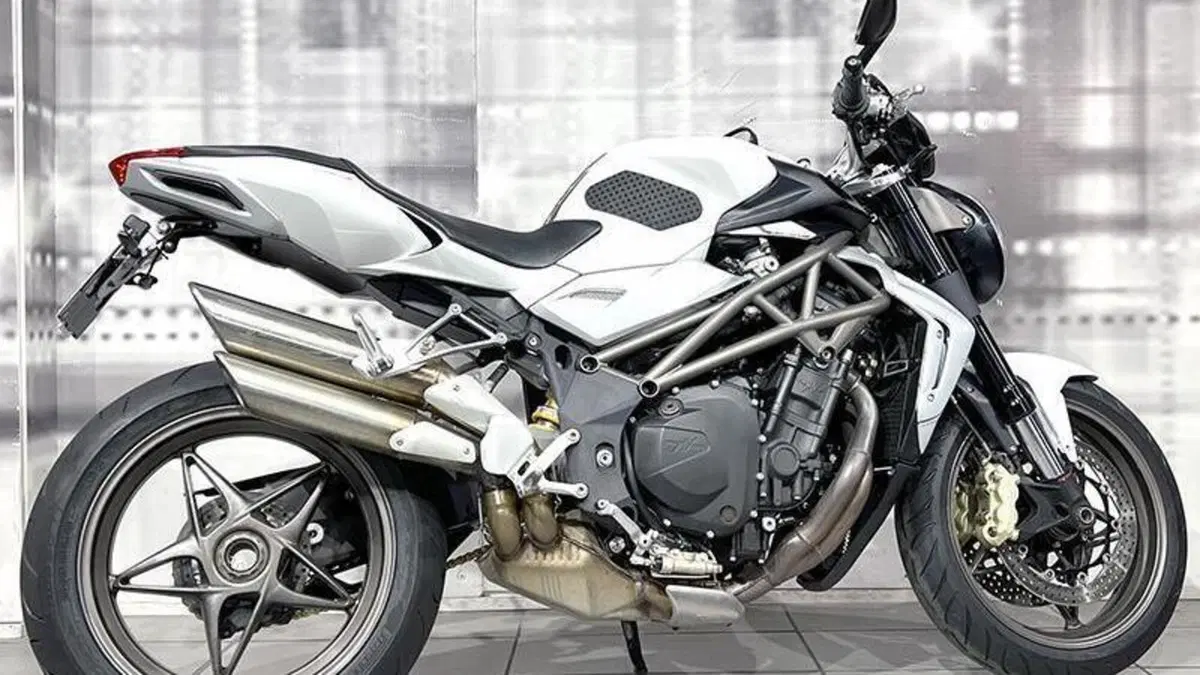 MV Agusta Brutale 990 R (2009 - 12)  (7)