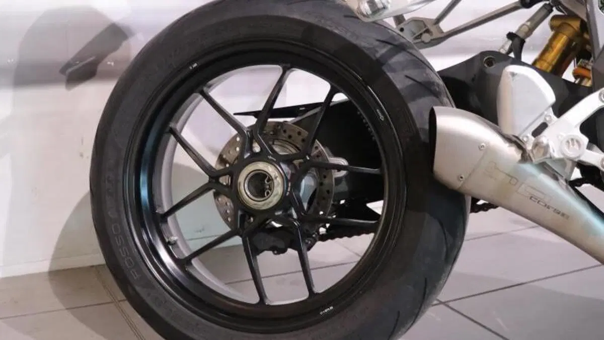 MV Agusta Brutale 1090 RR (2009 - 15)  (4)