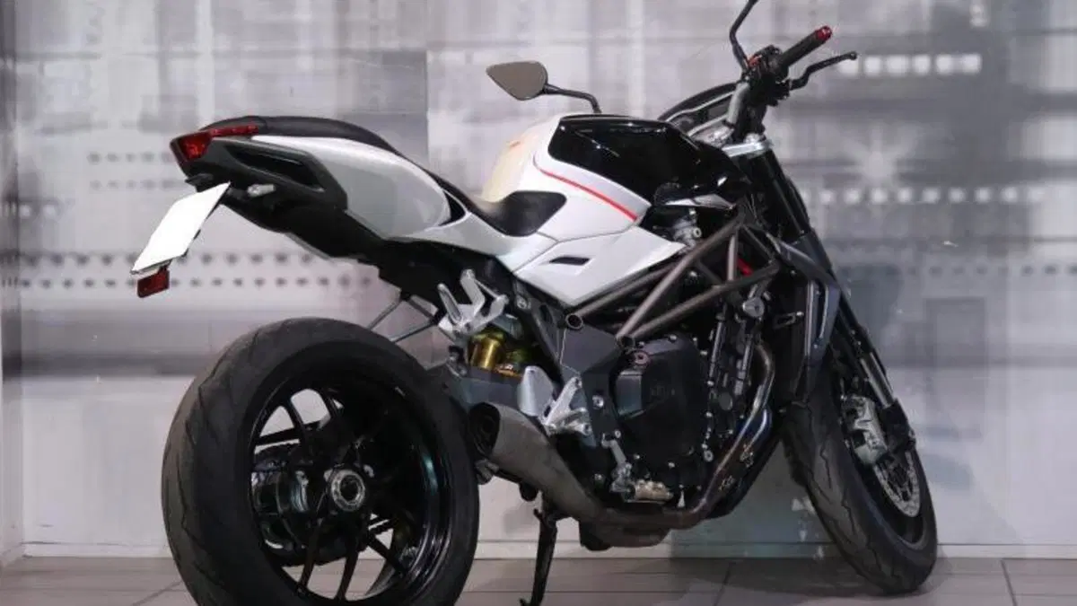 MV Agusta Brutale 1090 RR (2009 - 15)  (8)