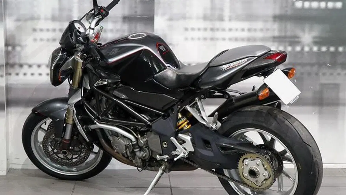 MV Agusta Brutale 910 S (2005 - 11)  (2)