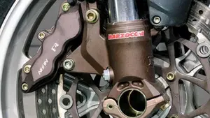 MV Agusta Brutale 910 S (2005 - 11)  (9)