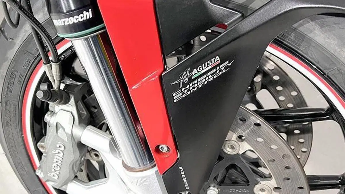 MV Agusta Turismo Veloce 800 Lusso (2014 - 16)  (5)