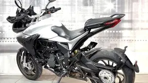 MV Agusta Turismo Veloce 800 Lusso SCS (2017 - 20)  (2)