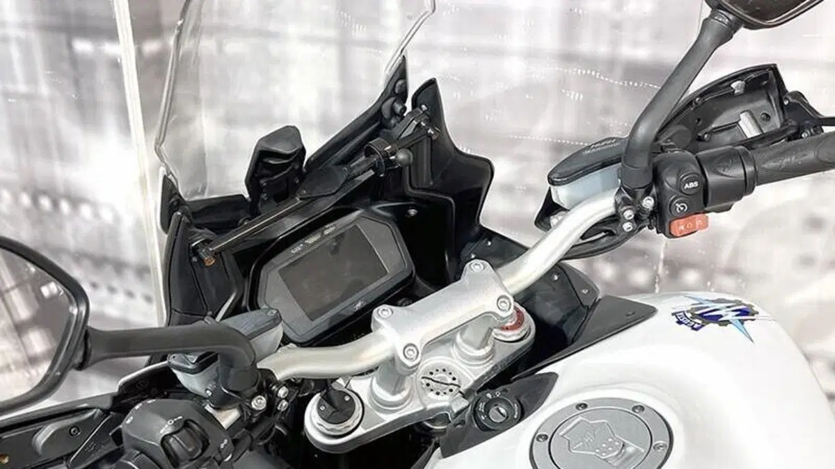 MV Agusta Turismo Veloce 800 Lusso SCS (2017 - 20)  (6)