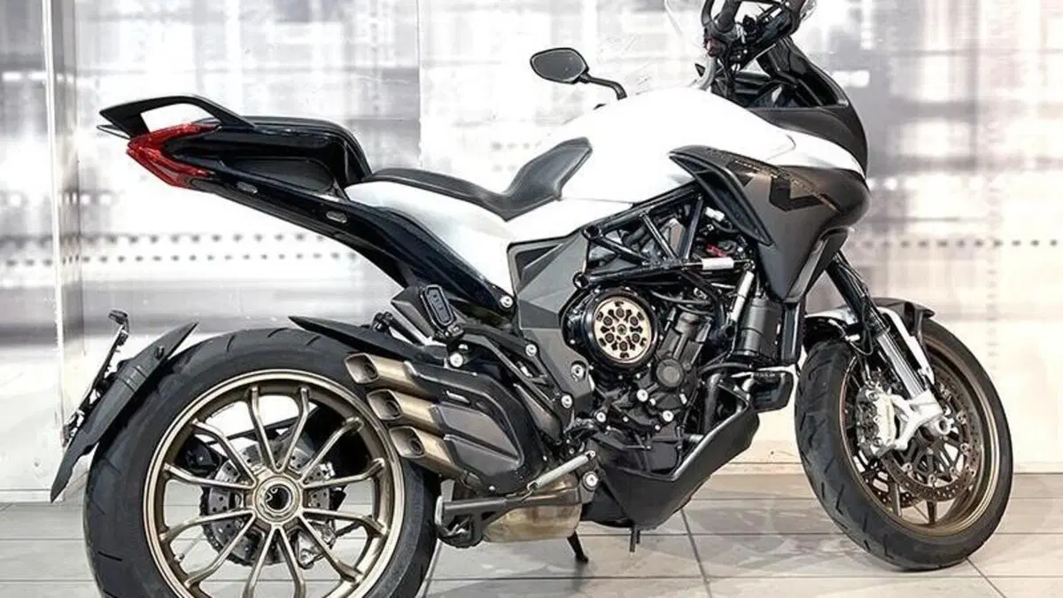 MV Agusta Turismo Veloce 800 Lusso SCS (2017 - 20)  (8)