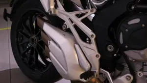 MV Agusta Stradale 800 EAS ABS (2015 - 17)  (5)