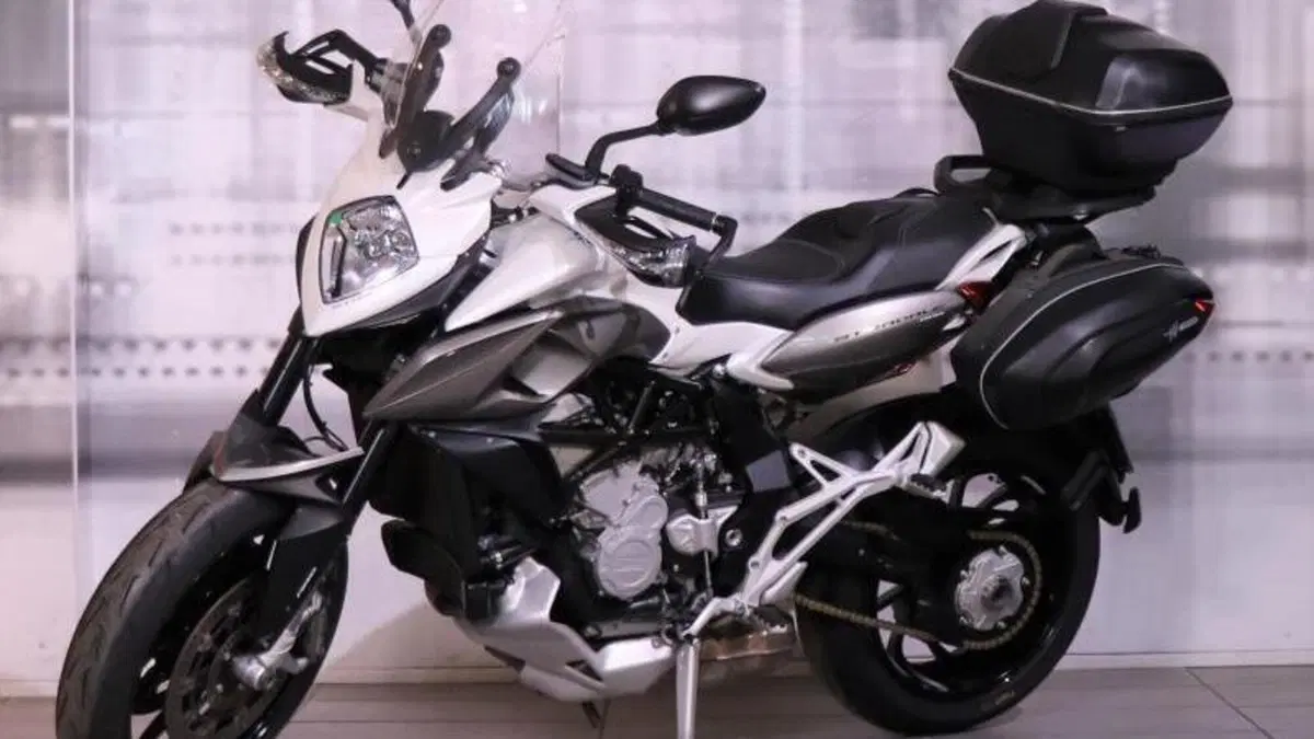 MV Agusta Stradale 800 EAS ABS (2015 - 17)  (7)