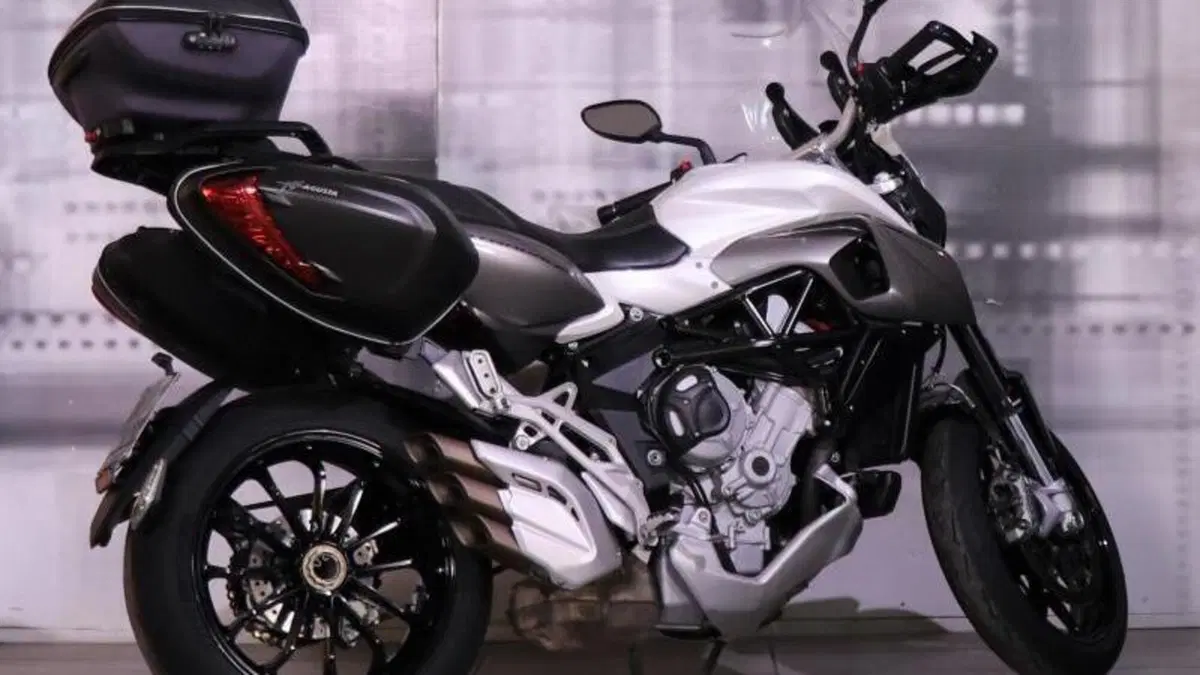 MV Agusta Stradale 800 EAS ABS (2015 - 17)  (8)
