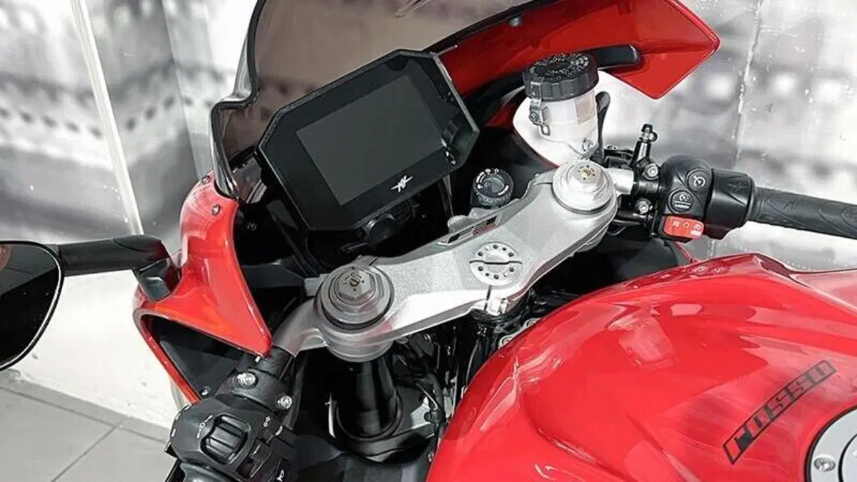 MV Agusta F3 800 Rosso (2021 - 23)  (6)