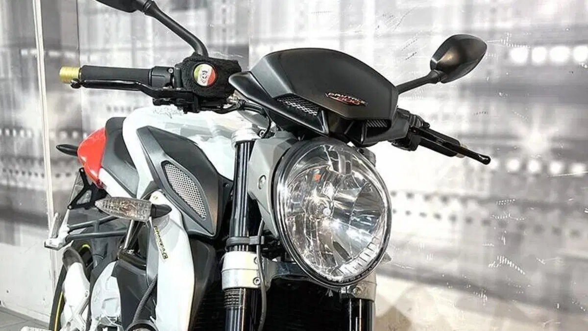 MV Agusta Brutale 800 (2012 - 15)  (9)