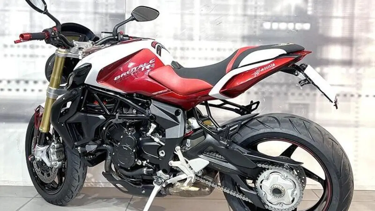 MV Agusta Brutale 800 (2012 - 15)  (2)
