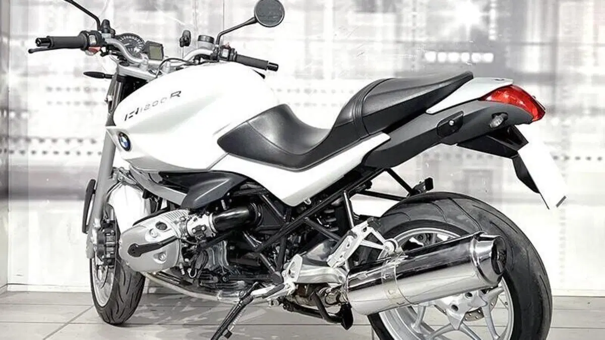 Bmw R 1200 R (2006 - 11)  (2)