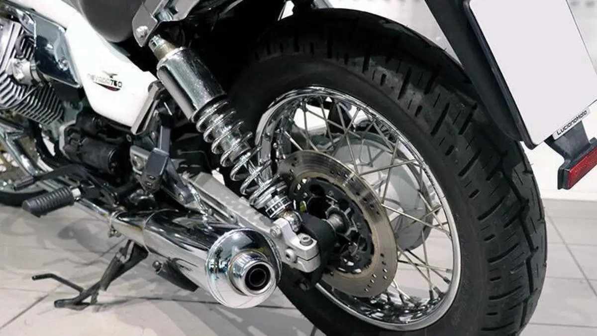 Moto Guzzi Nevada 750 (2002 - 06)  (4)