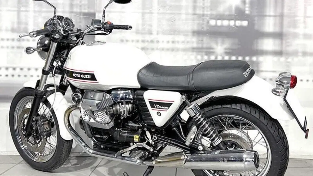Moto Guzzi V7 Classic (2008 - 12)  (2)