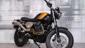 Moto Guzzi V7 II Racer (2015 - 17) 