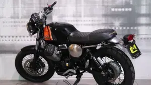 Moto Guzzi V7 II Racer (2015 - 17)  (2)