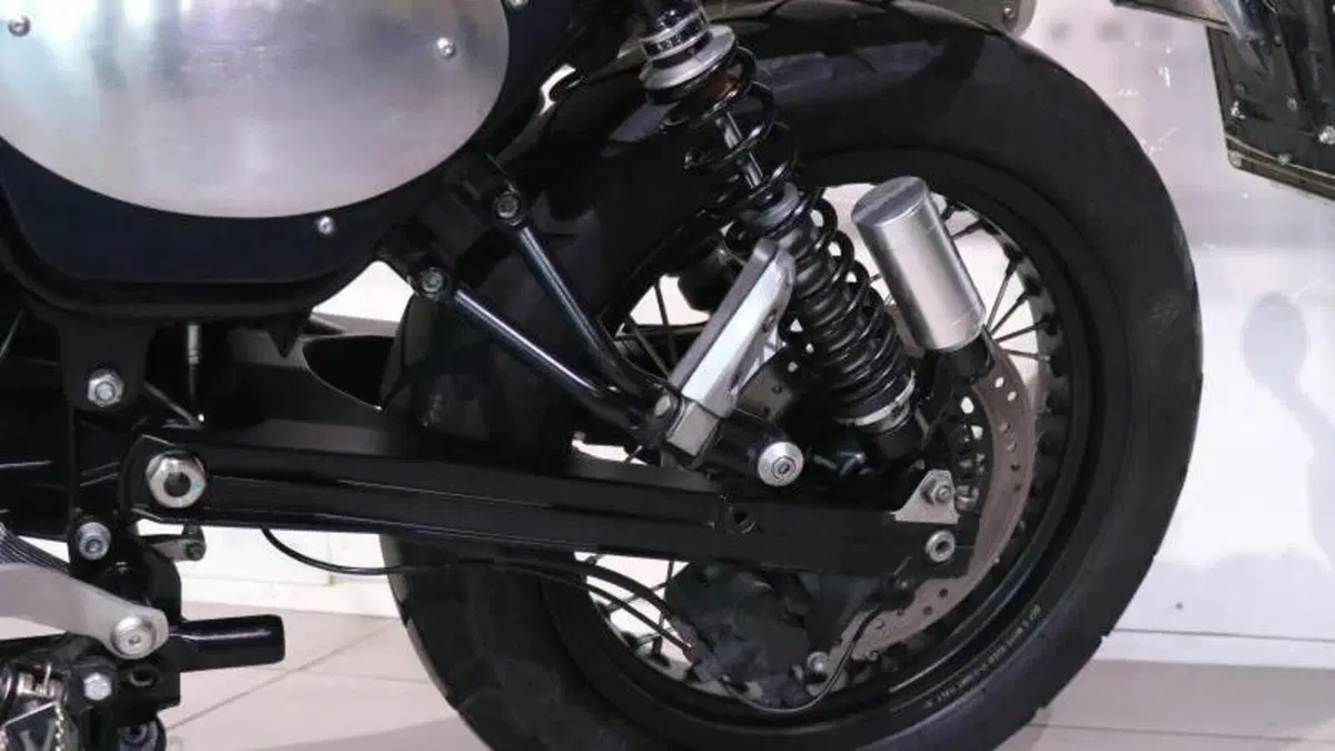 Moto Guzzi V7 II Racer (2015 - 17)  (5)