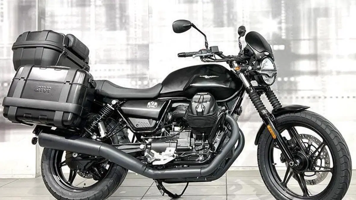 Moto Guzzi V7 Stone (2021 - 24) 