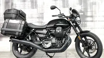 Moto Guzzi V7 Stone (2021 - 24)
