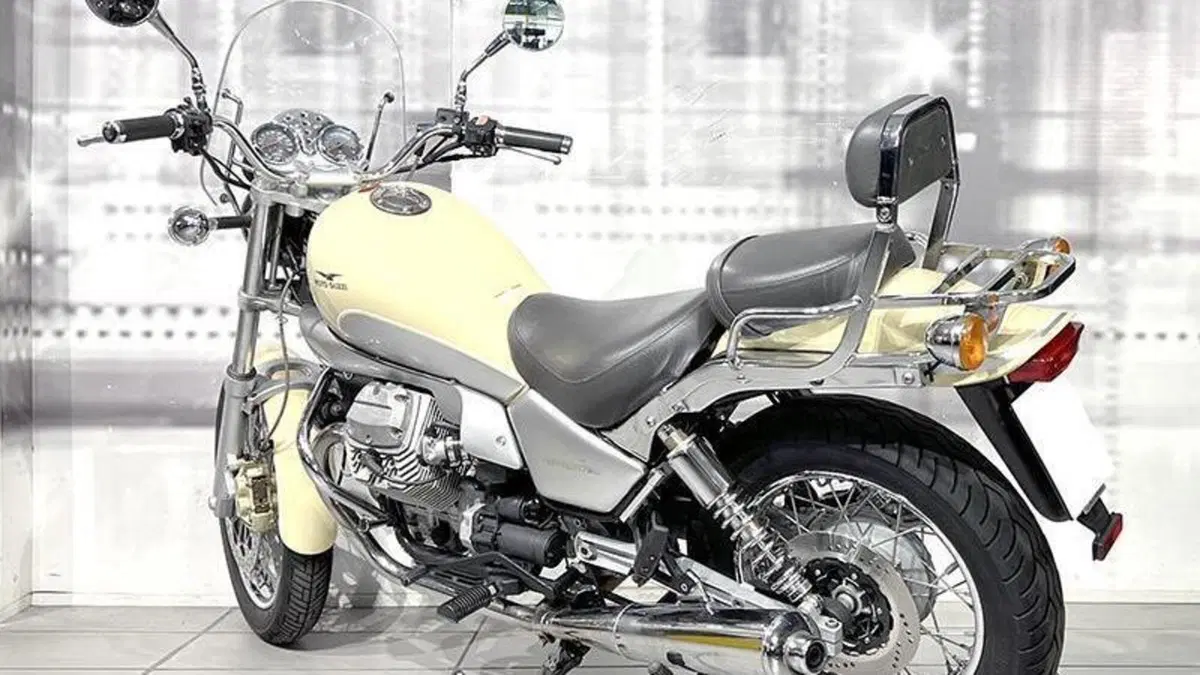 Moto Guzzi Nevada 750 Club (2002 - 06)  (2)