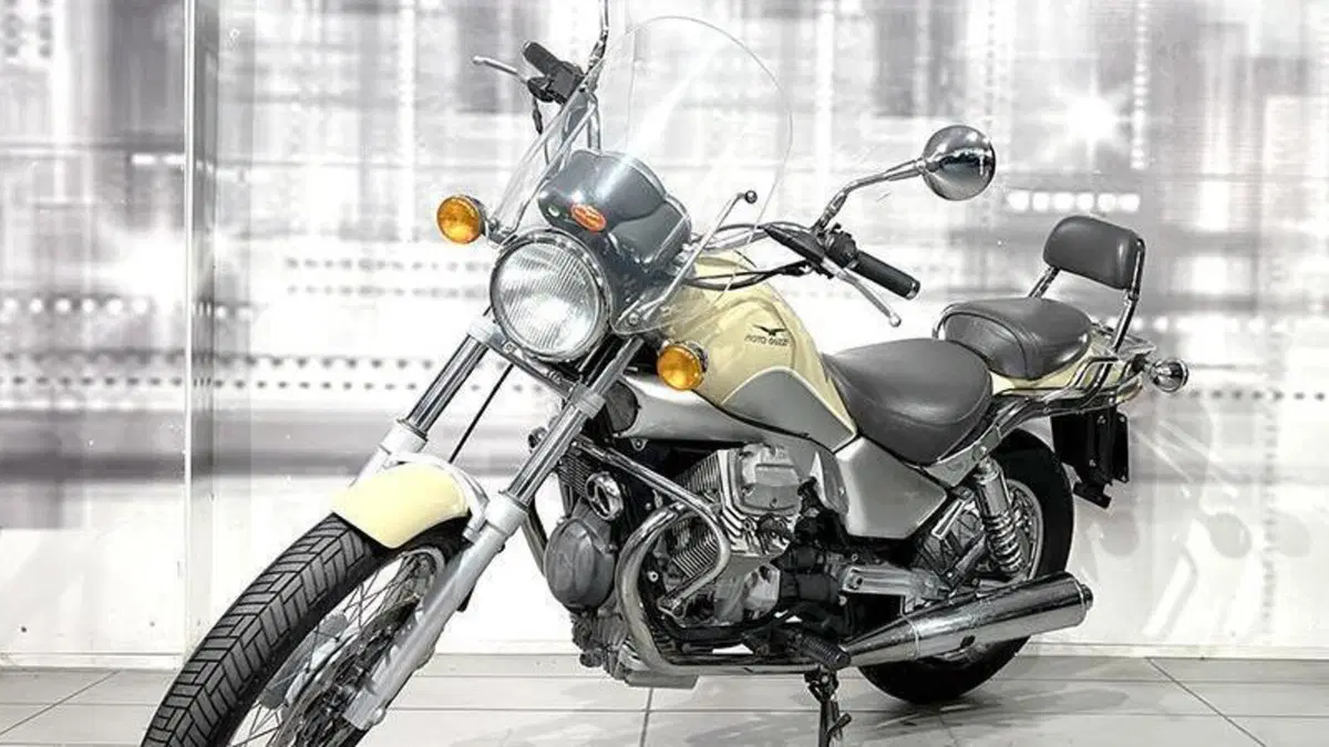 Moto Guzzi Nevada 750 Club (2002 - 06)  (7)