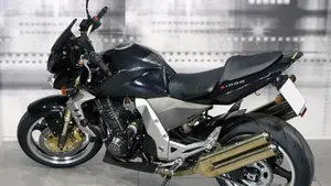 Kawasaki Z 1000 (2003 - 06)  (2)