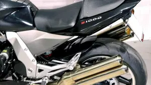 Kawasaki Z 1000 (2003 - 06)  (6)