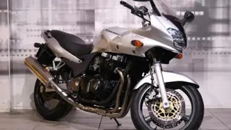 Kawasaki ZR-7 (2001 - 04) usata