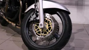 Kawasaki ZR-7 (2001 - 04)  (9)