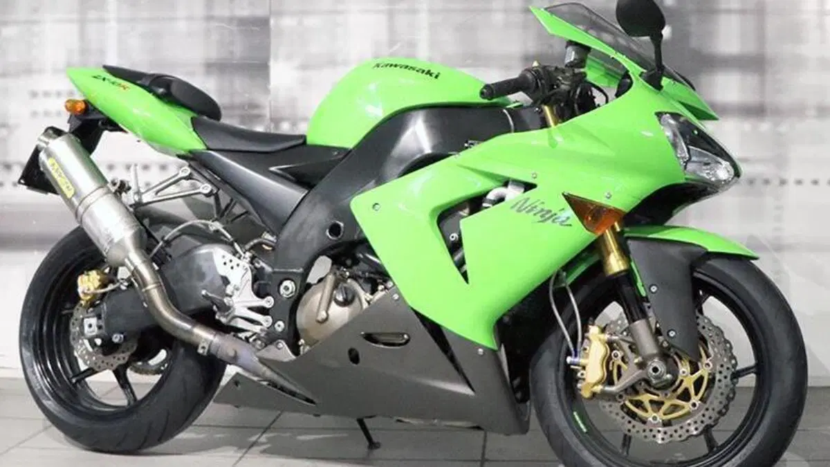 Kawasaki Ninja 1000 ZX-10R (2004 - 05) 