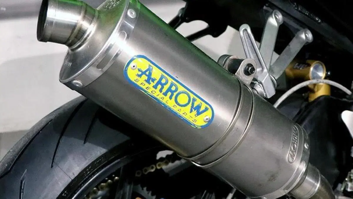 Kawasaki Ninja 1000 ZX-10R (2004 - 05)  (4)