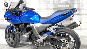 Kawasaki Z 750 S  (2)