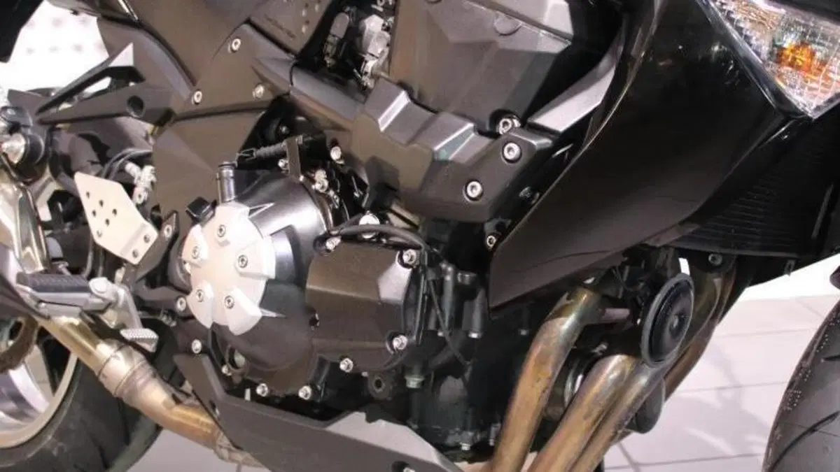 Kawasaki Z 1000 (2007 - 09)  (3)