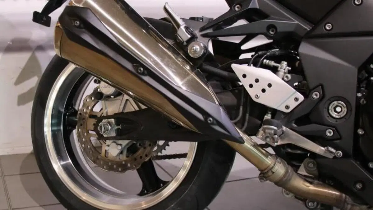 Kawasaki Z 1000 (2007 - 09)  (4)
