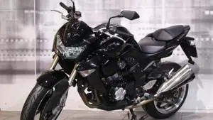 Kawasaki Z 1000 (2007 - 09)  (7)