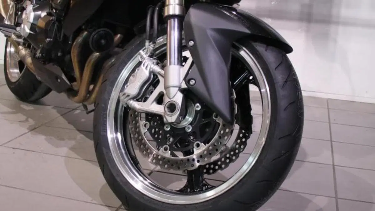 Kawasaki Z 1000 (2007 - 09)  (9)
