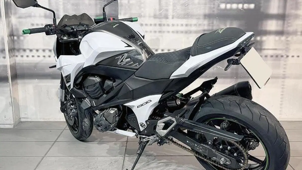 Kawasaki Z 800 ABS (2012 - 16)  (2)