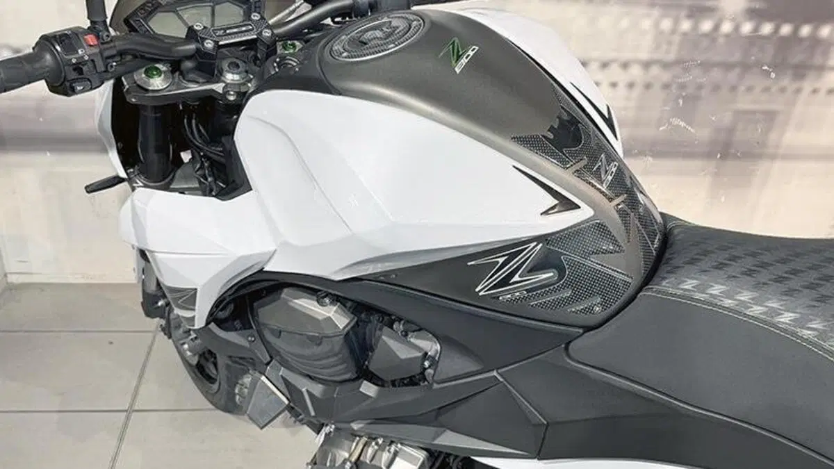 Kawasaki Z 800 ABS (2012 - 16)  (3)