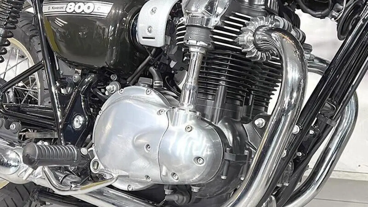 Kawasaki W 800 (2010 - 17)  (3)