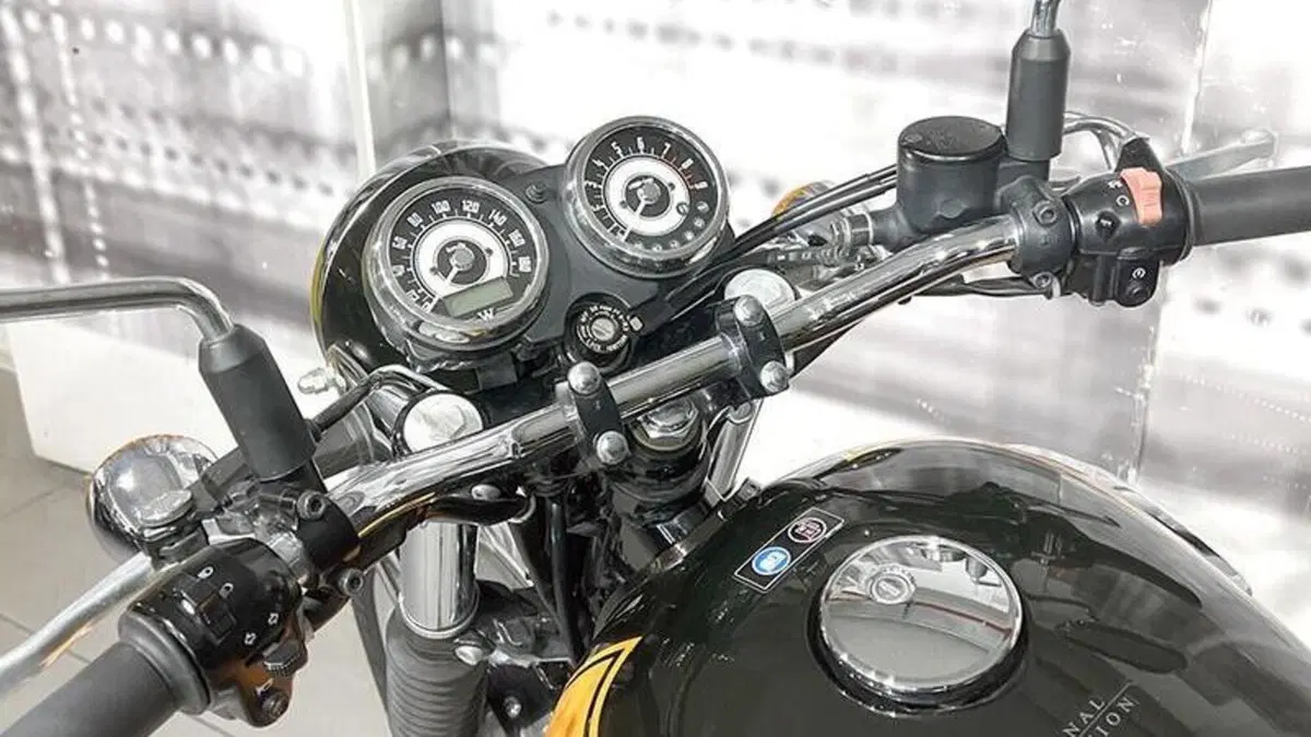 Kawasaki W 800 (2010 - 17)  (5)
